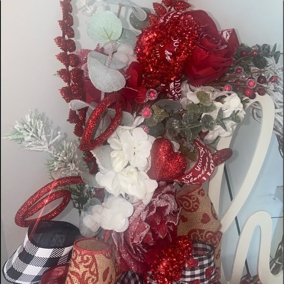 Valentine’s Wreath,Grapevine Wreath,Valentine’s decor,door hanger,wall hanger - Picture 8 of 11